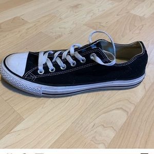 black low cut converse